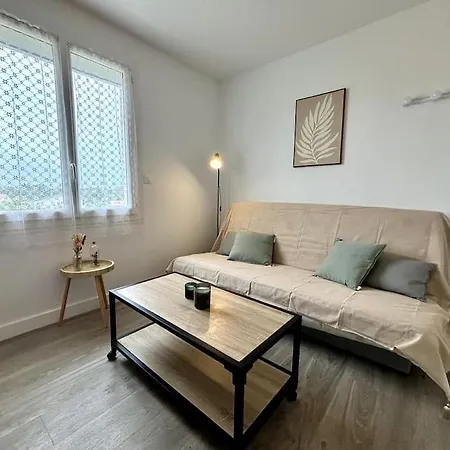 Appartement L'oceane, Spacieux Avec Place De Parking, Proche