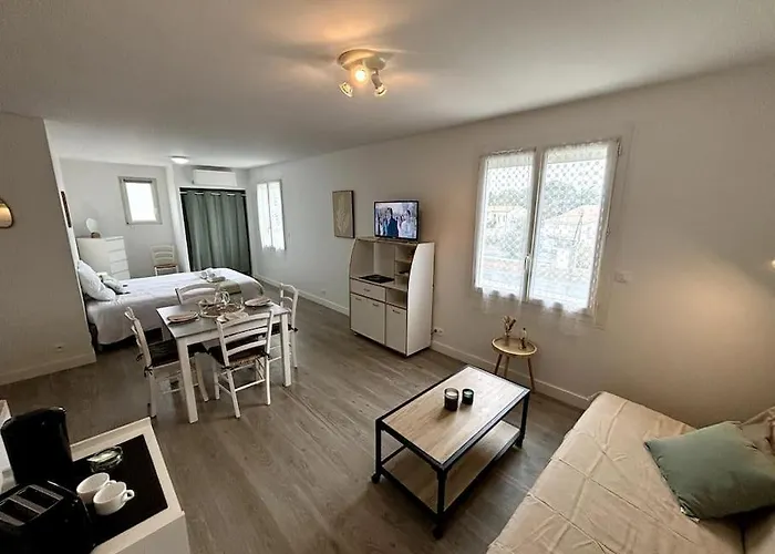 L'oceane, Spacieux Avec Place De Parking, Proche * La Palud (Charente-Maritime)